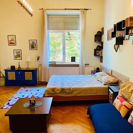 Central 2 Bedrooms Apartment-2