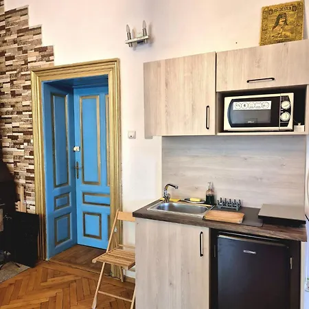 Central 2 Bedrooms Apartment-3